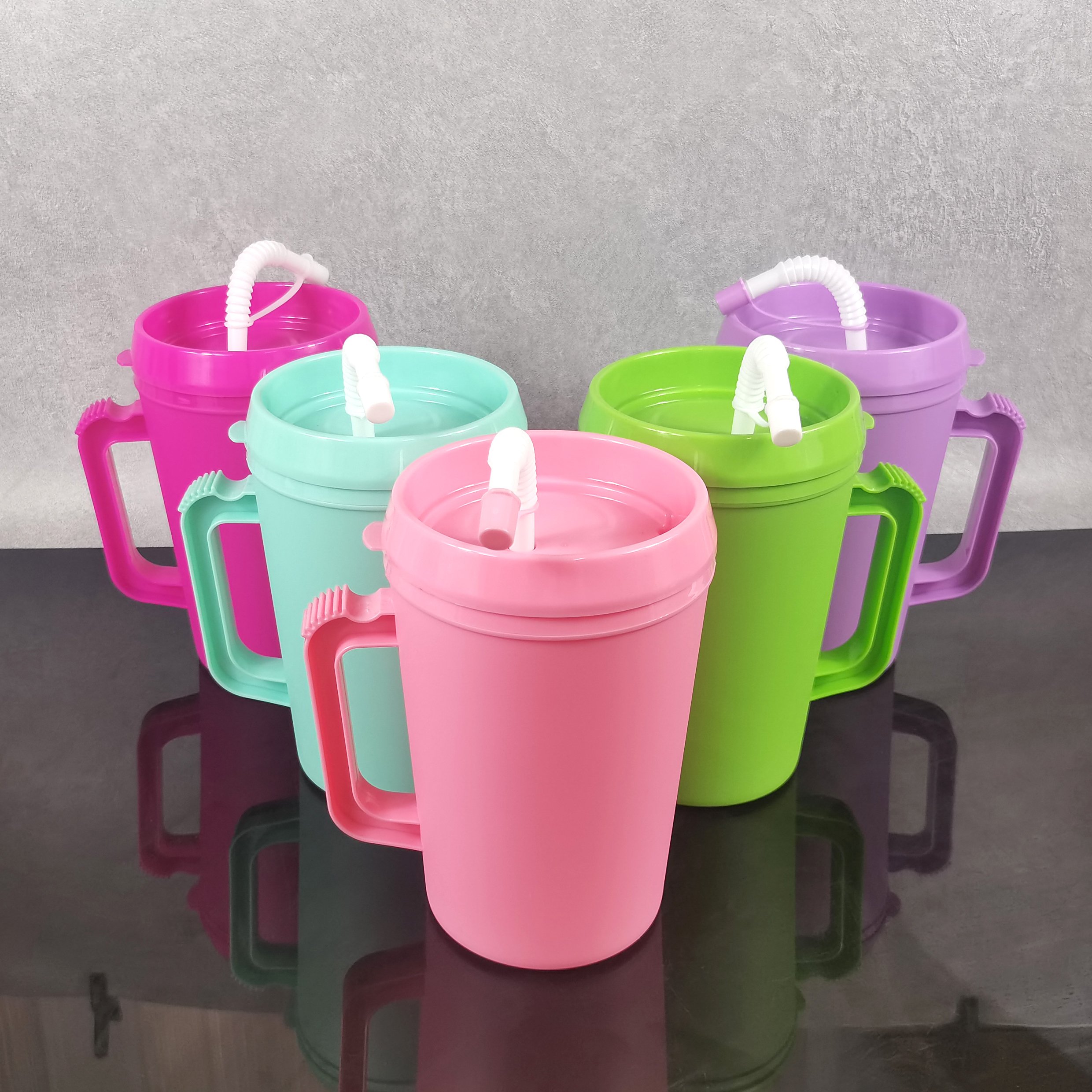 Custom summer reusable beach party plastic mug 22oz 34oz coffee travel mega mug tumbler double wall insulated cold trucker cup