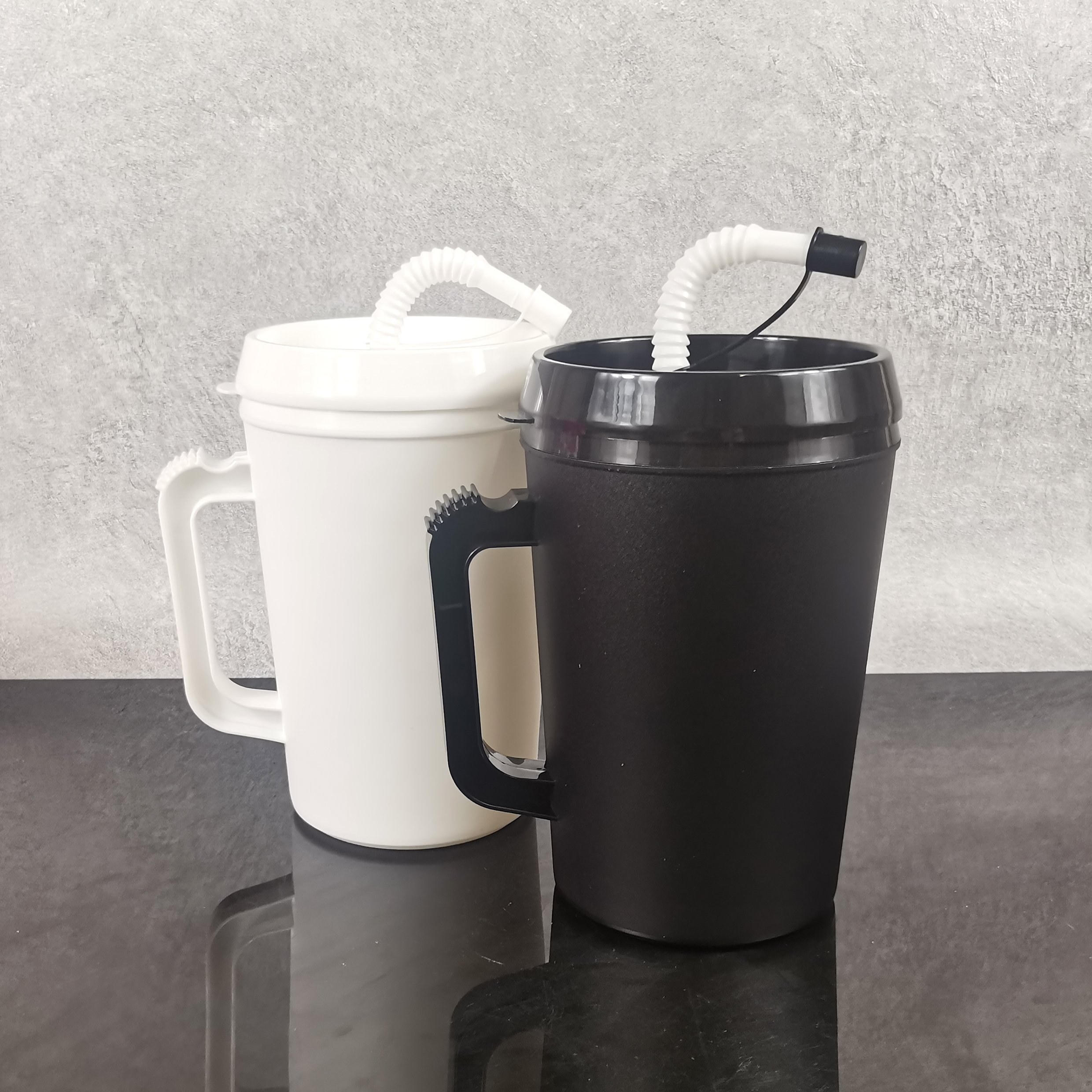 Custom summer reusable beach party plastic mug 22oz 34oz coffee travel mega mug tumbler double wall insulated cold trucker cup