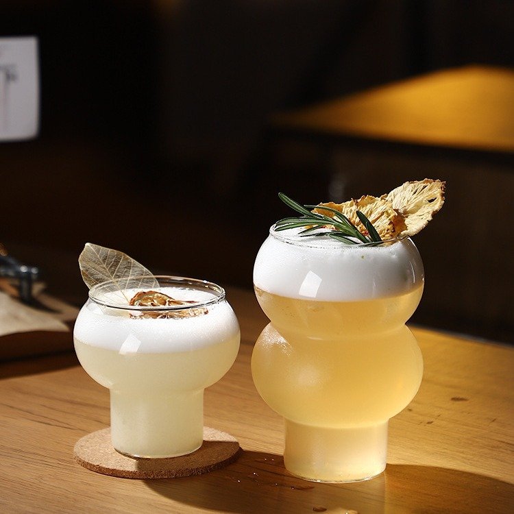 Hot Sale 280ml 530ml High Borosilicate Creative Unique Shape Transparent Torch Ice Cream Glass Coffee Juice Mug