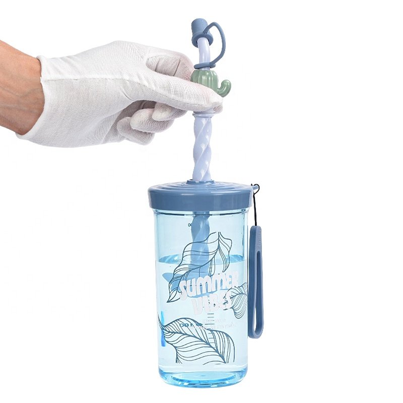 Cartoon Stirring Kids Water Bottles Plastic Kettle Straw Bar Shake Cup Fruit with Juice Mix Portable Stir