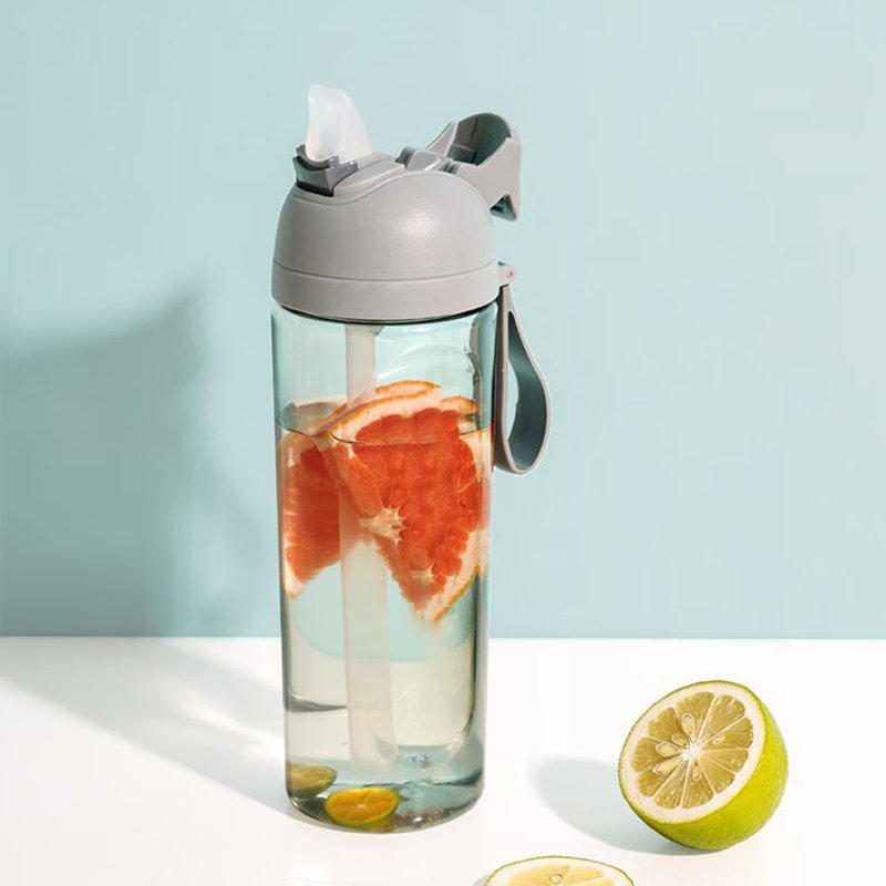 High Quality Portable Plastic Water Bottle With Straw BPA Free Clear Sports Bottles With Strap Custom Logo New Design