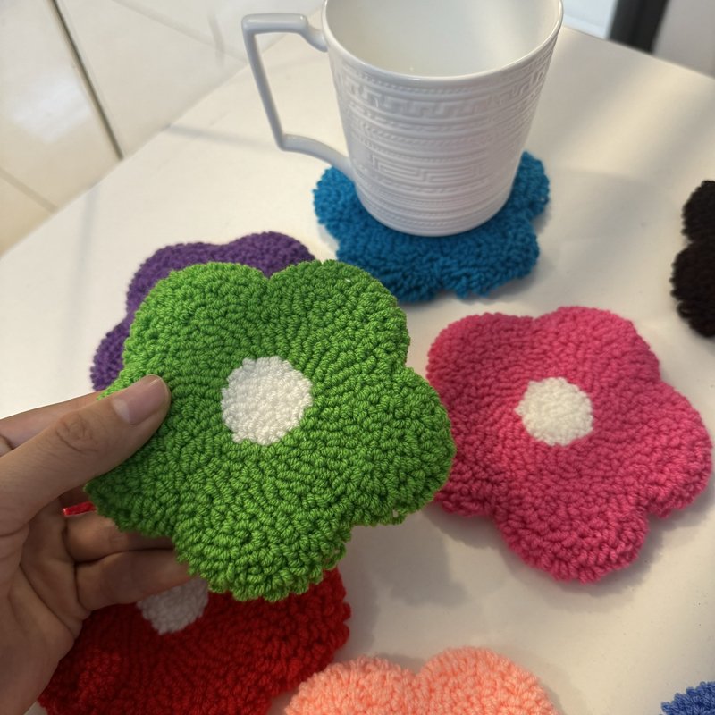 Cute Flower Pattern Punch Needle Coaster Handicraft Mug Rug Coasters for Promotional Gifts