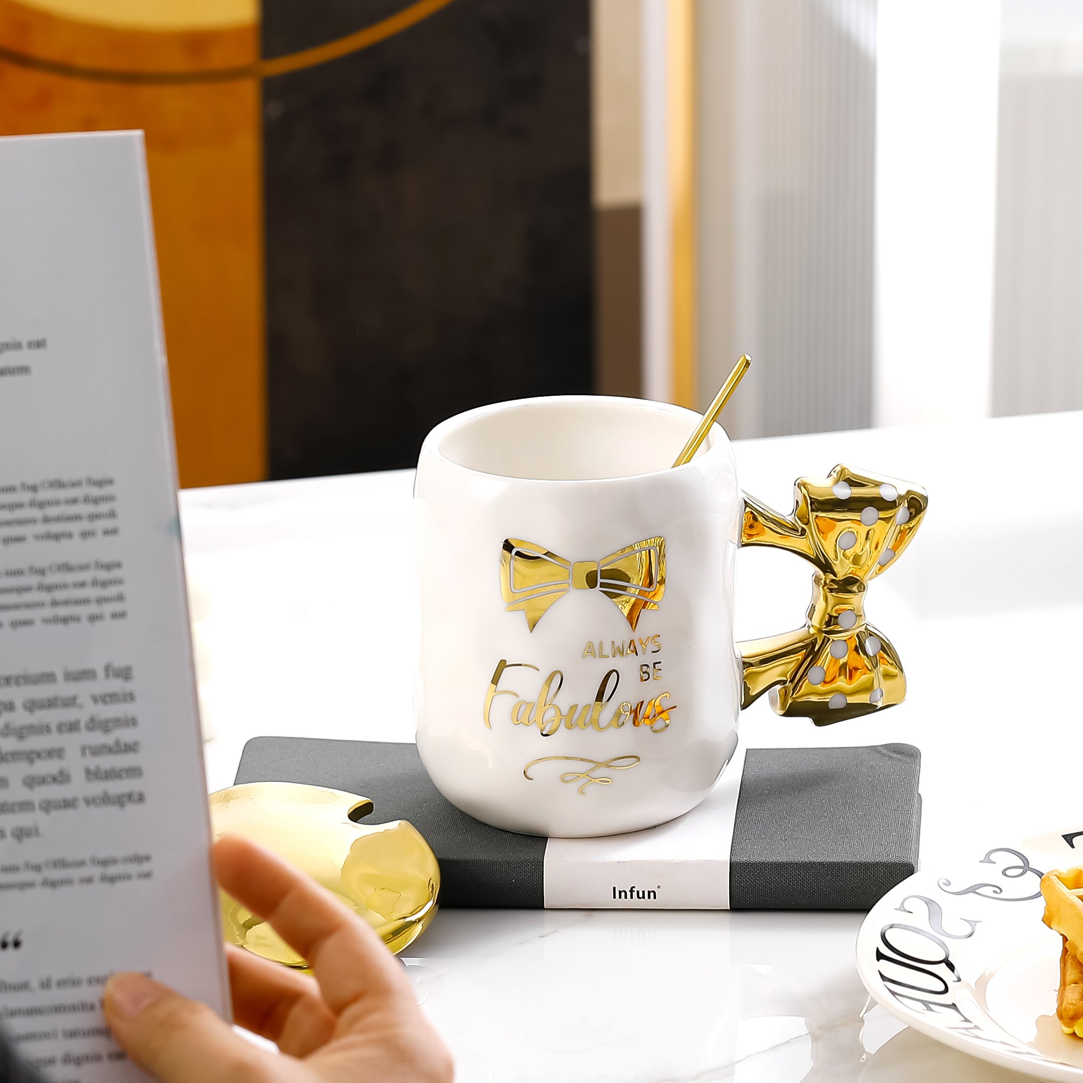 Nordic Modern Design Delicate Handle Ceramic Coffee Cup With Lid And Spoon Customizable Household Milk Mug Cup