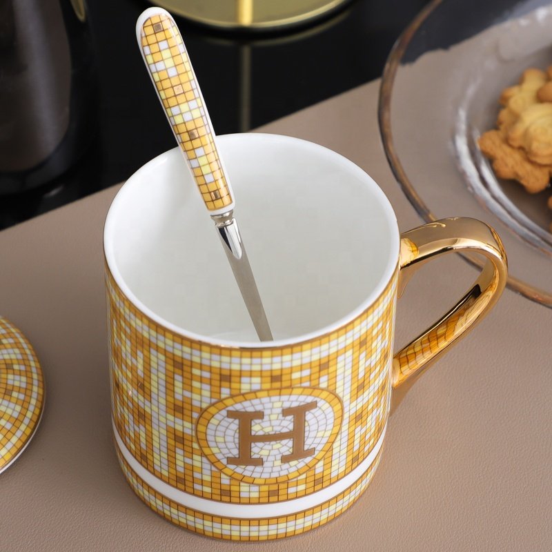 Luxury gold ceramic coffee mugs 300ml golden porcelain tea mugs with custom design
