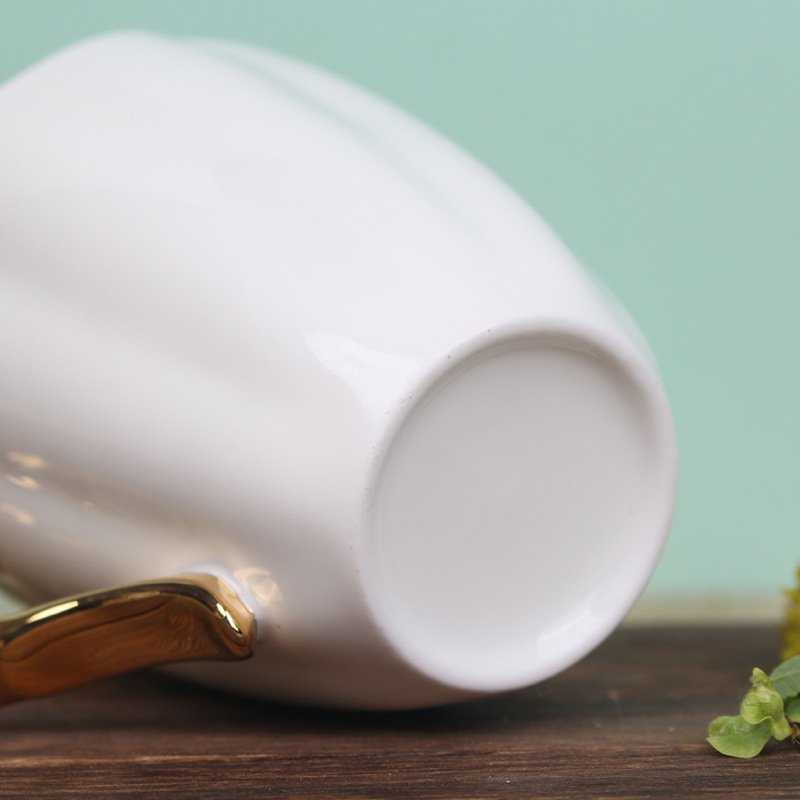 Creative Pumpkin Bone Ceramic Coffee Mug with Gold Rim from China Unique Design for Coffee Lovers