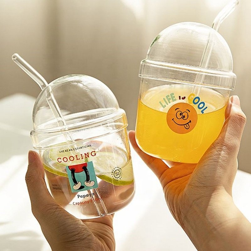 New Design Korean Dustproof Simple Drinking Glass Cup Reusable Borosilicate Juice Coffee Glass Cup With Glass Lid And Straw
