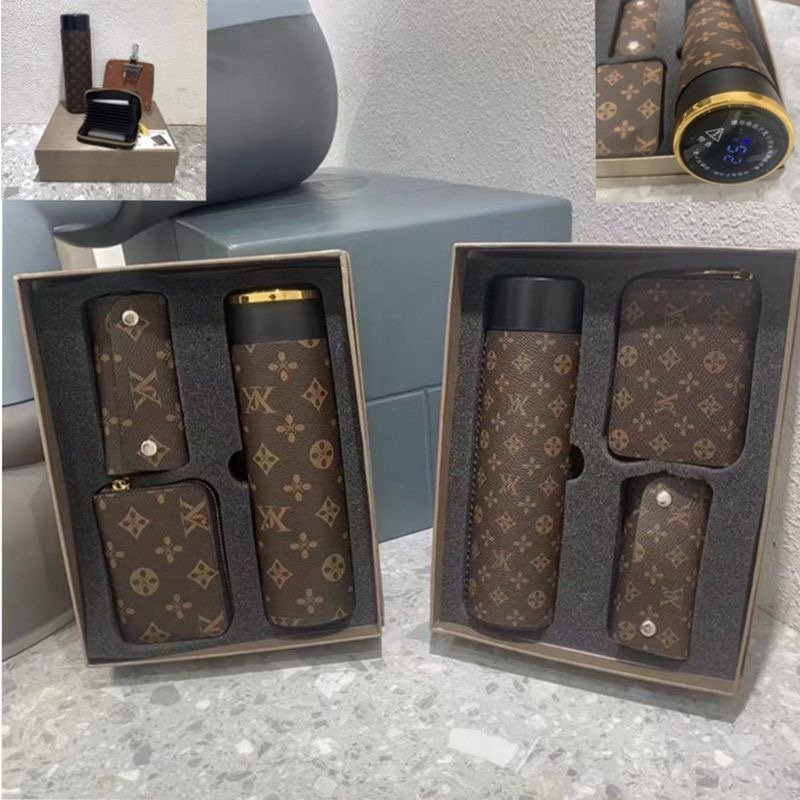 Designer Luxury Travel Crystal Water Bottle Cup 500ml Bling Rhinestone Tumbler Reusable Smart Water Bottle