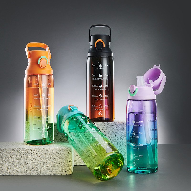 2024 Unisex Portable 750ml Plastic Sports Water Bottle Direct Drinking for Back to School Tours Boiling Water 2024