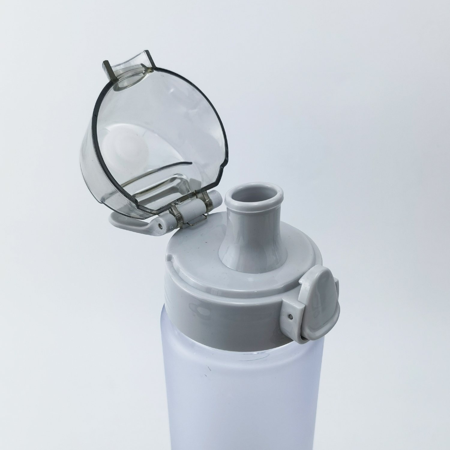 Bpa free plastic Fitness Travel flip lid drinkware SPORT WATER BOTTLE with rope and straw