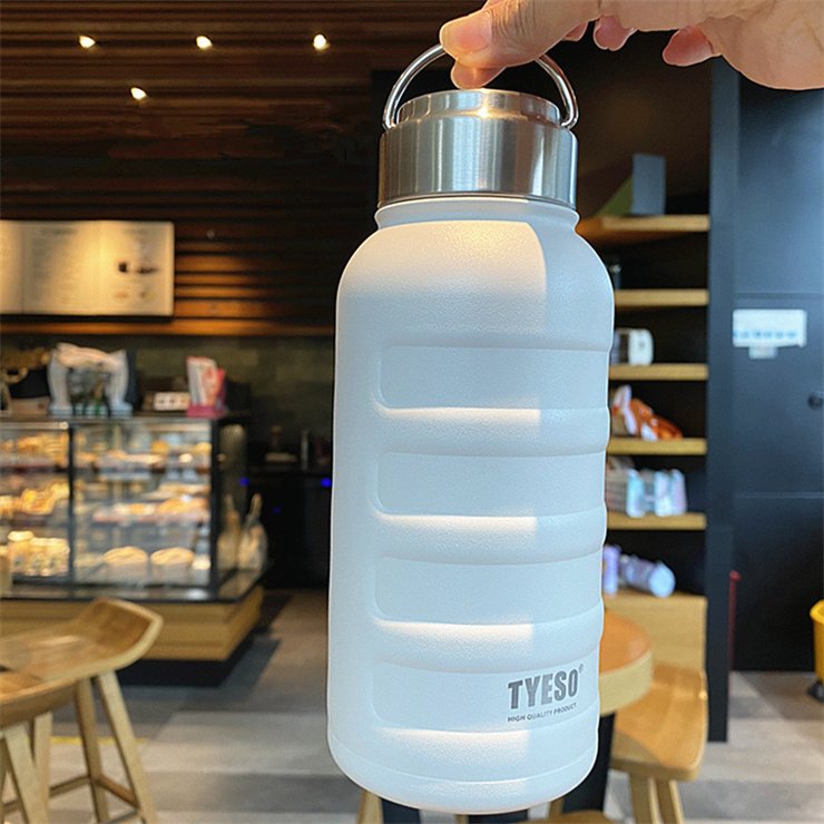 TYESO Fast Delivery 750ml Outdoor Thermo Stainless Steel Vacuum Flask stock Wholesale water bottles