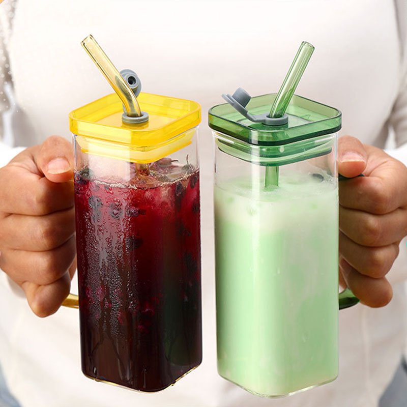 high borosilicate glass coffee cup square coffee mug hot and cold drinking glasses with colored plastic lid and glass straw