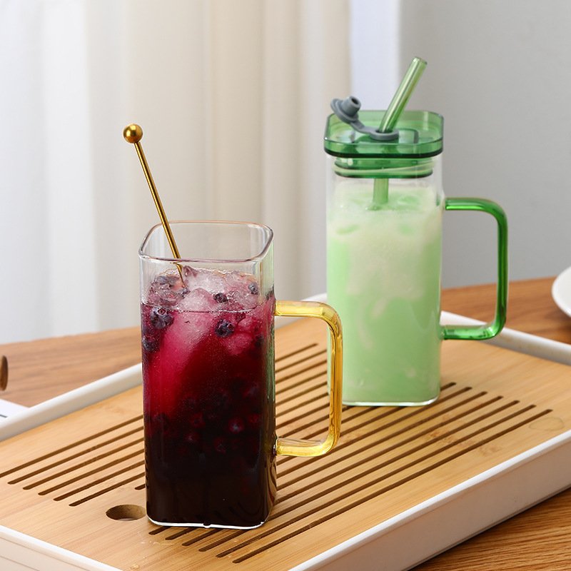 high borosilicate glass coffee cup square coffee mug hot and cold drinking glasses with colored plastic lid and glass straw