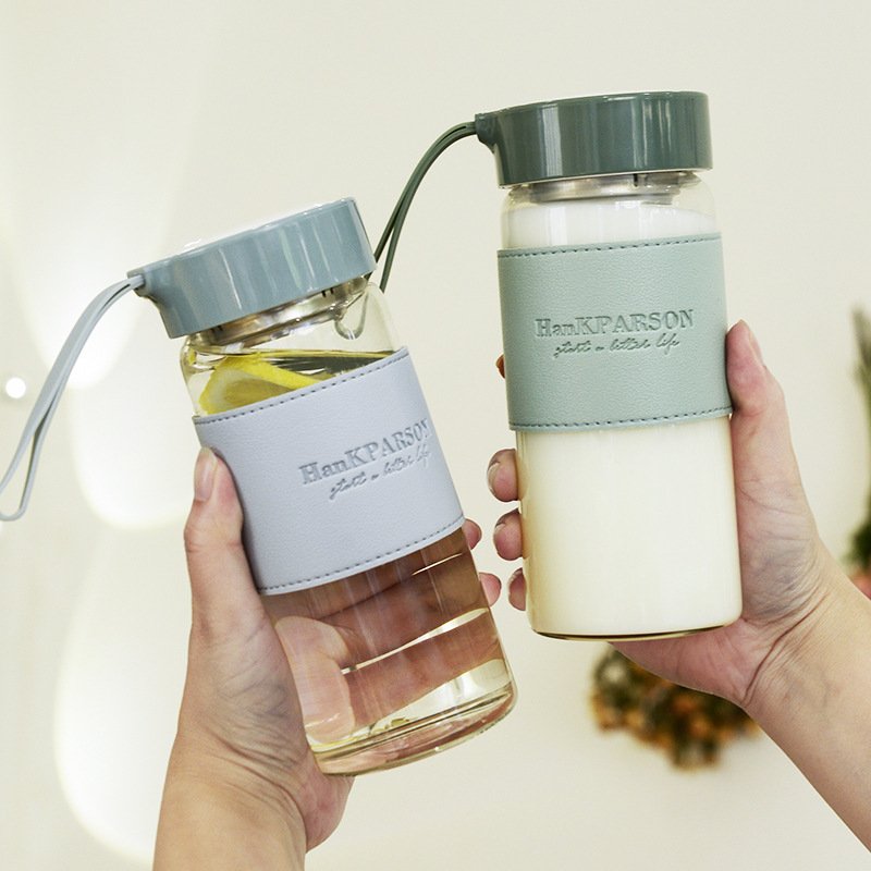 Simple Style Summer High Borosilicate Glass Water Cup Transparent Portable Water Bottle With Leather Cup Cover