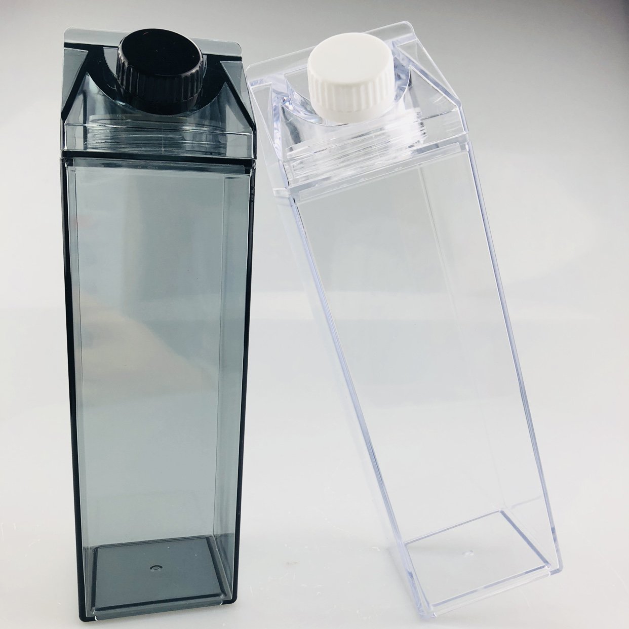 500ml 1000ml Double Wall Wholesale Inventory Milk Leak Proof Acrylic Plastic Water Cup Bottle Tumblers with Screw cove