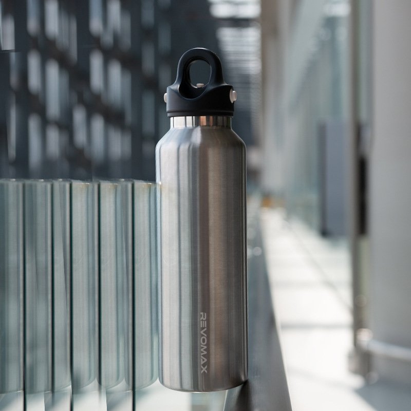 2024 Hot Sale RevoMax Double Wall Stainless Steel Insulated Sport Water Bottle With No Screw Lid
