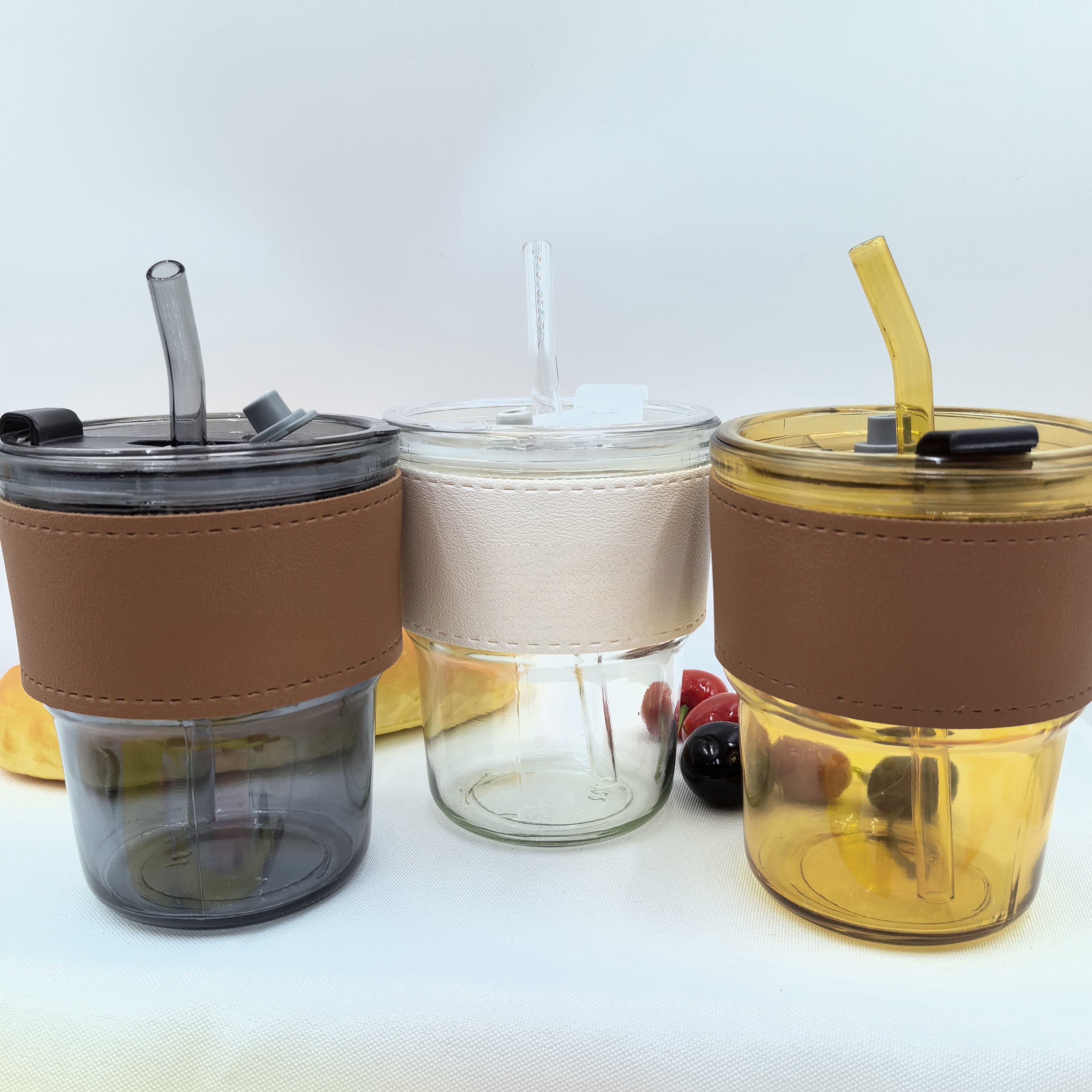Glass coffee cup Portable High Beauty Net Red Glass Coffee Cup Reusable Large-Capacity Juice Milk Mug with Straws &Lids
