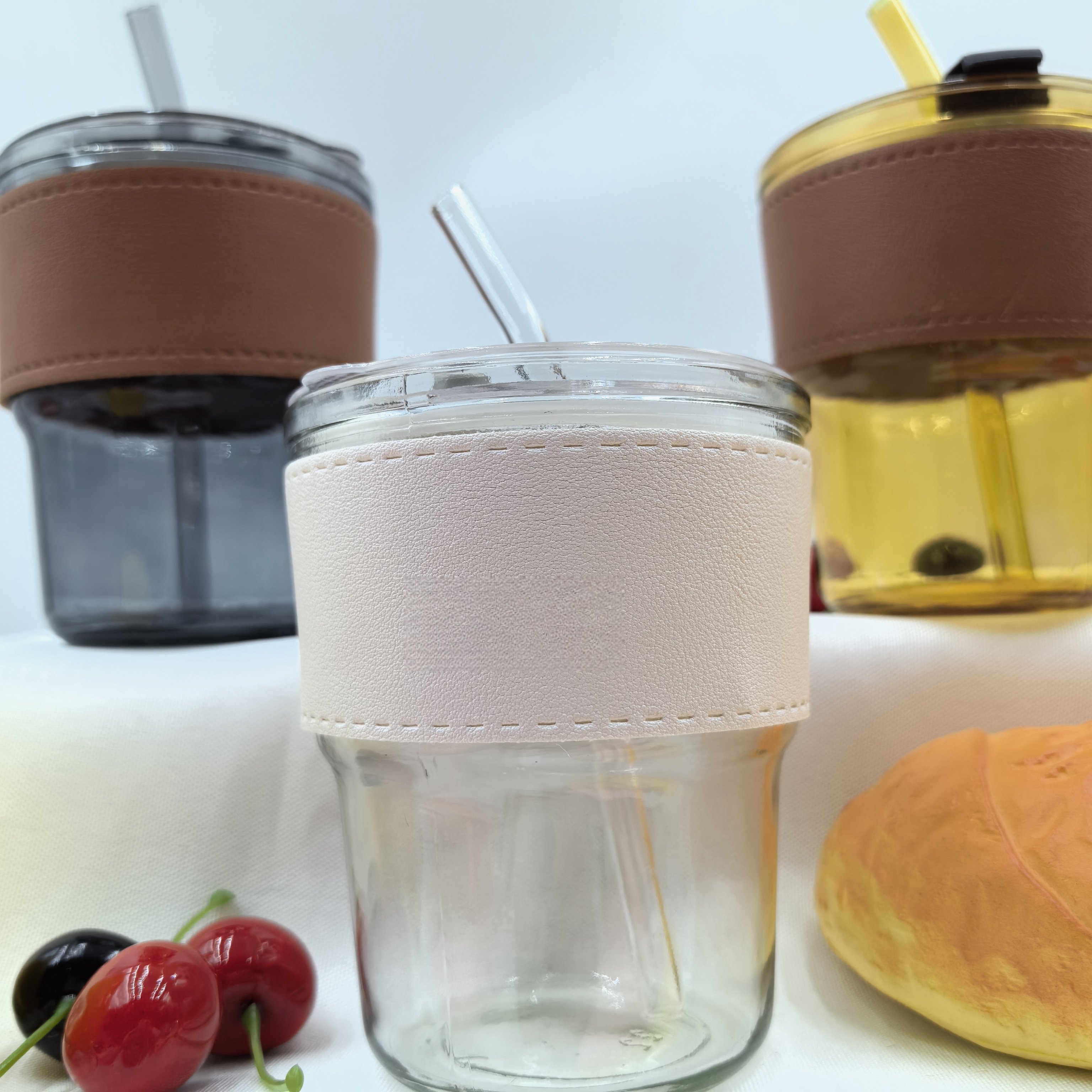 Glass coffee cup Portable High Beauty Net Red Glass Coffee Cup Reusable Large-Capacity Juice Milk Mug with Straws &Lids