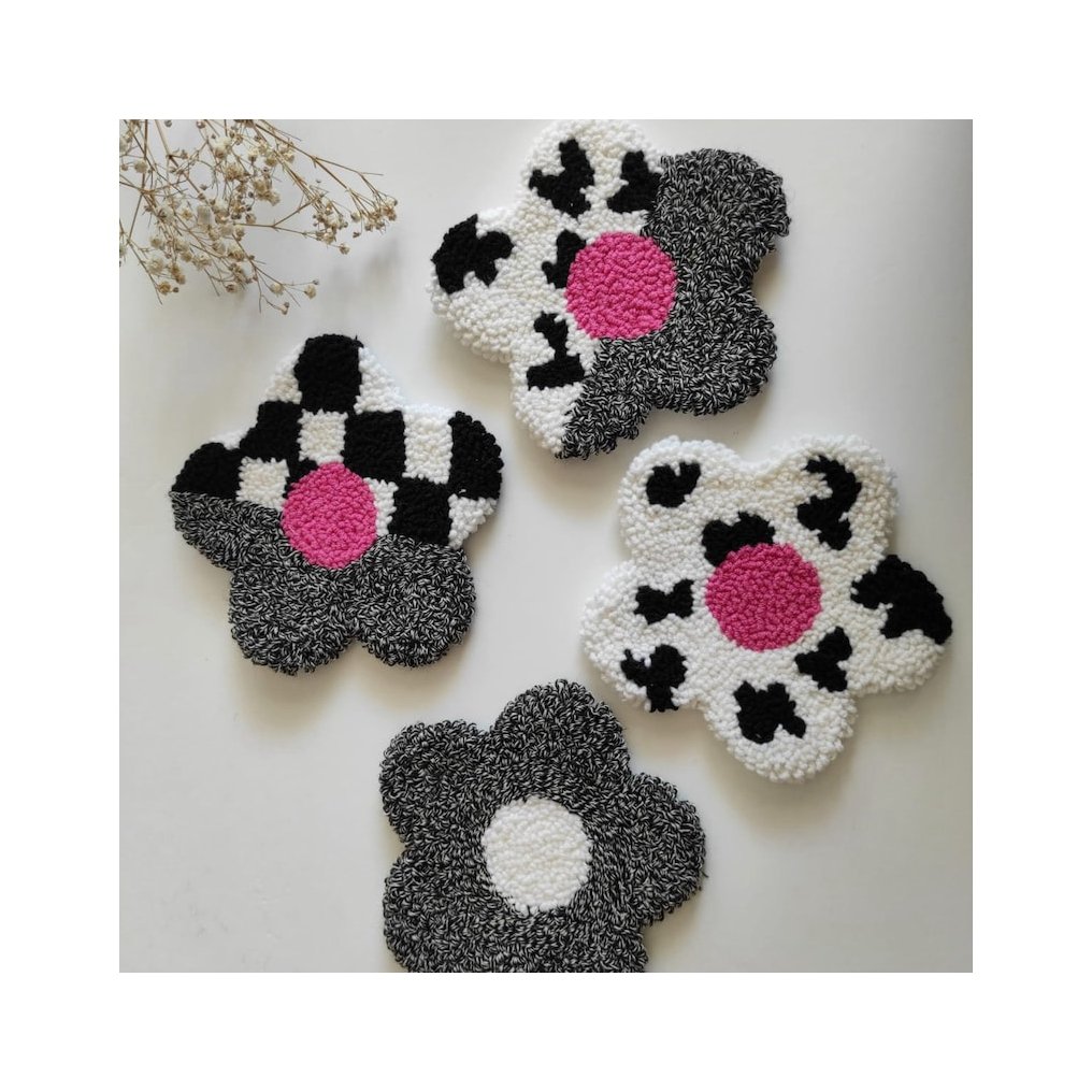 Great shipping time adorable mug rugs black white daisy handmade punch needle coasters for new home gift