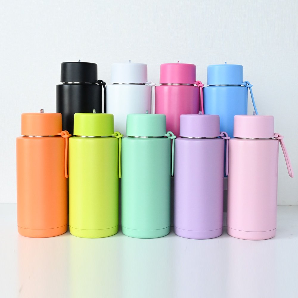 Custom bpa free 34oz 1L stainless steel vacuum flask reusable double wall insulated green water bottle with straw