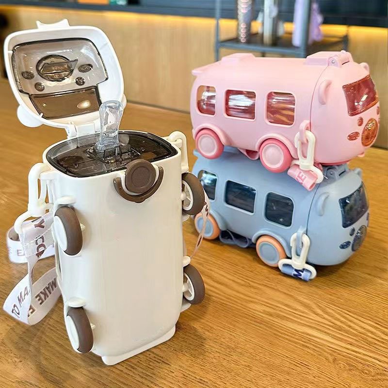 New Creative Bus Shape 500ml Plastic Straw Cup Reusable BPA Free Student Drinking Water Bottle with Straw and Rope