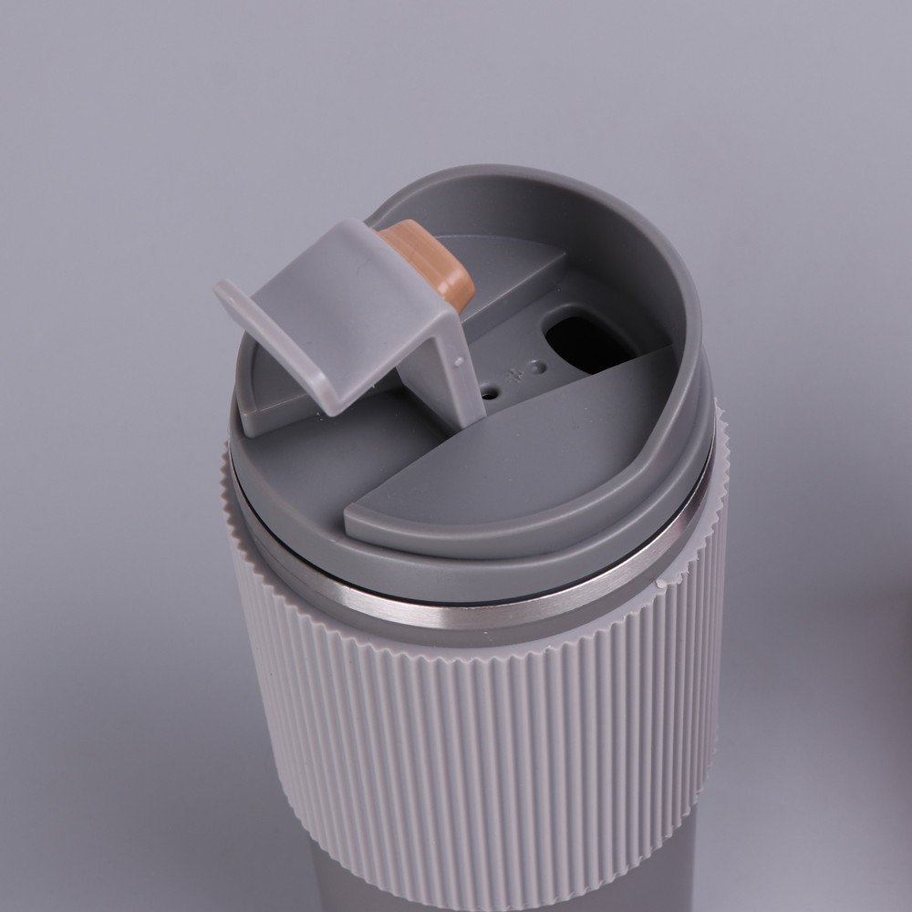 hot sell dwells sweden leakproof travel coffee mug with silicone holder sleeve 450ML thermal insulation tumbler car mug double