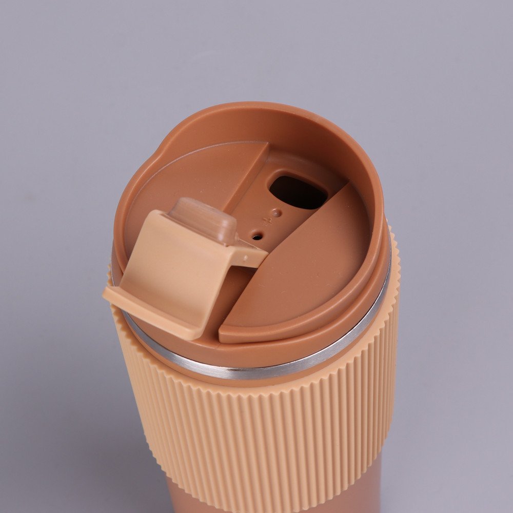 hot sell dwells sweden leakproof travel coffee mug with silicone holder sleeve 450ML thermal insulation tumbler car mug double