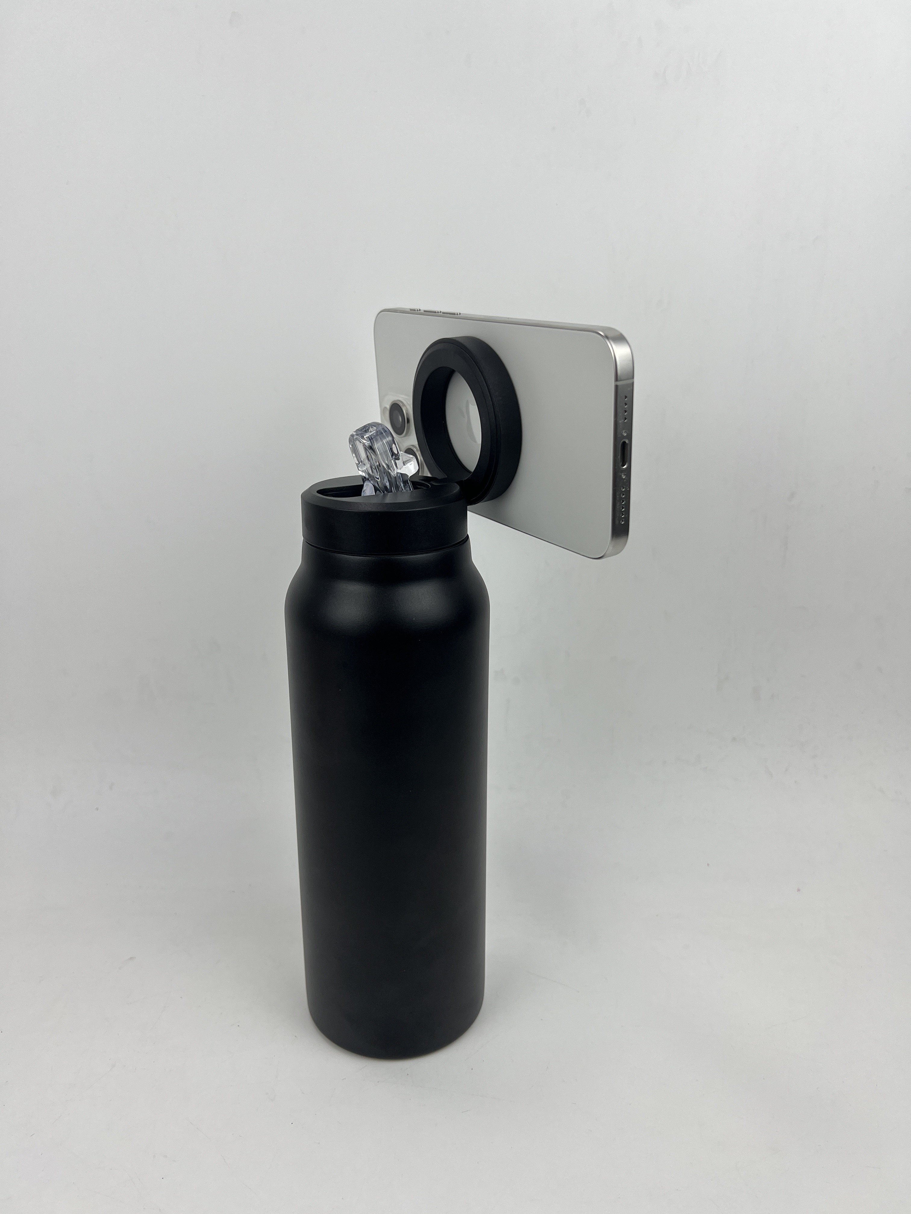 New 24 oz Double Walled Flask Magnetic Stainless Steel Gym Water Bottle With Magnetic Cell Phone Holder