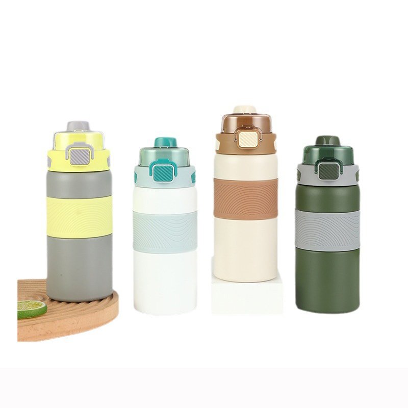 Wholesale 600ml 800ml Portable Stainless Steel Vacuum Insulated Water Bottle With Bounce Button Lid And Straw