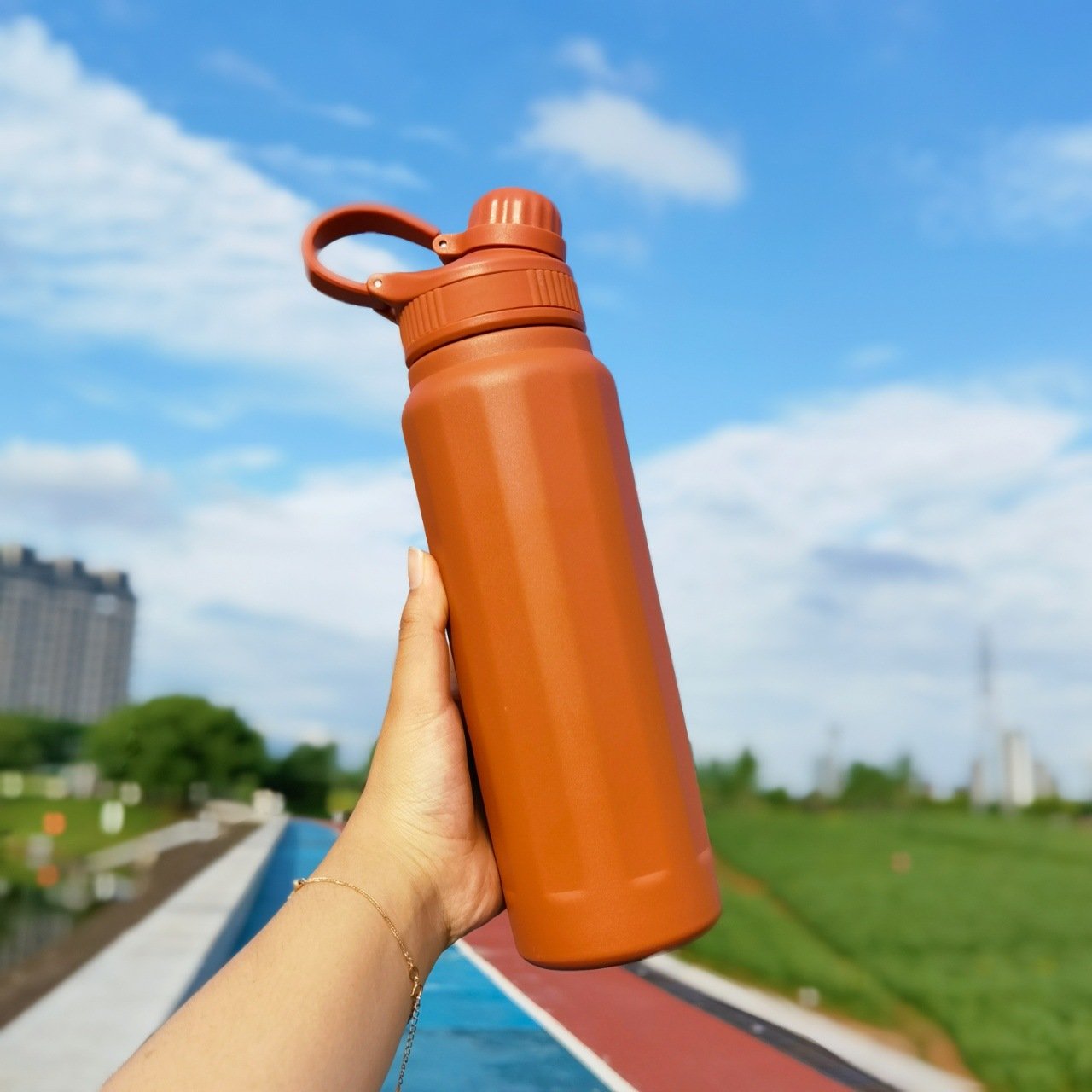 North Europe Water Tumbler Stainless Steel 304 Vacuum Flask 28oz Portable 820ml Cup With Straw Outdoor Sports Travel Bot