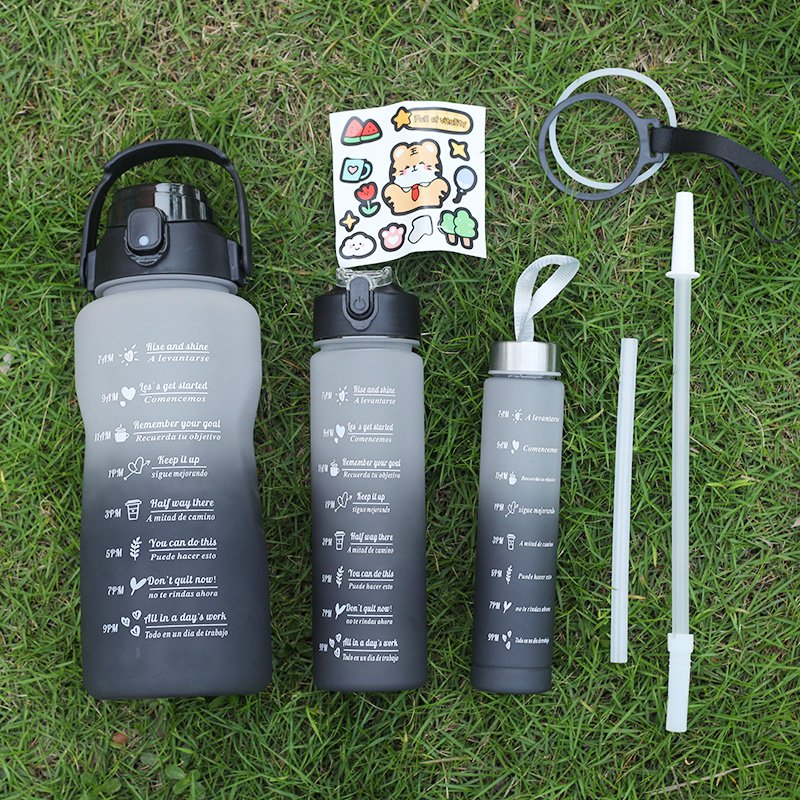 Portable Reusable Plastic Cups 3pcs 2L Motivational Sports Water Bottle for Running Drinking Bottle with Time Marker