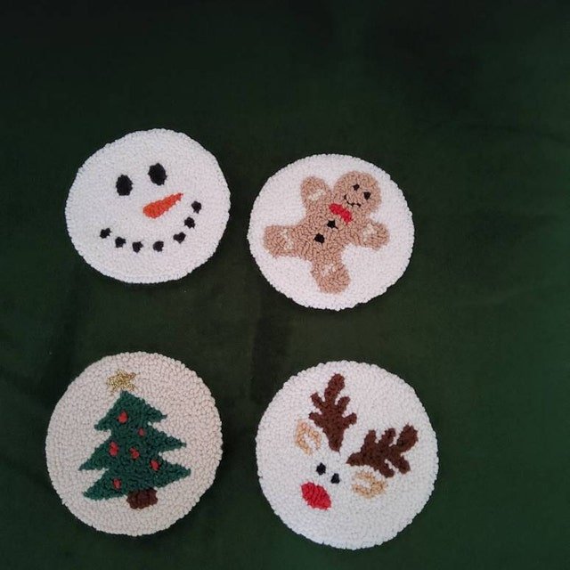 High Quality Corporate Christmas Gifts Mug Rugs Miniature Home Decorations Handmade Punch Needle Coasters