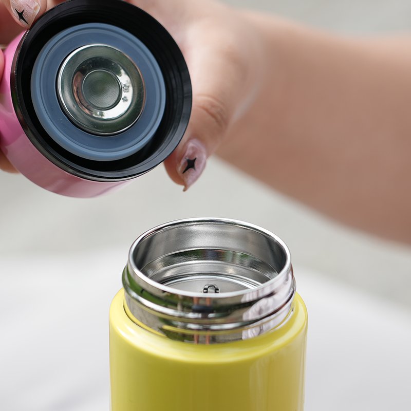Popular Smart thermo Intelligent Portable Tea Vacuum Flask 500ml 304 Stainless Steel Vacuum Insulated Bottle For Office