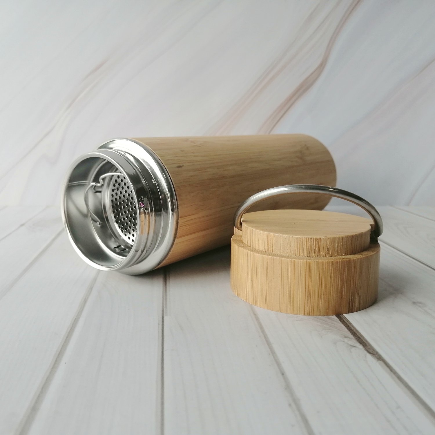 Wholesale Bamboo Shell Thermos Double Wall Insulated Stainless Steel Water Bottle Vacuum Flasks