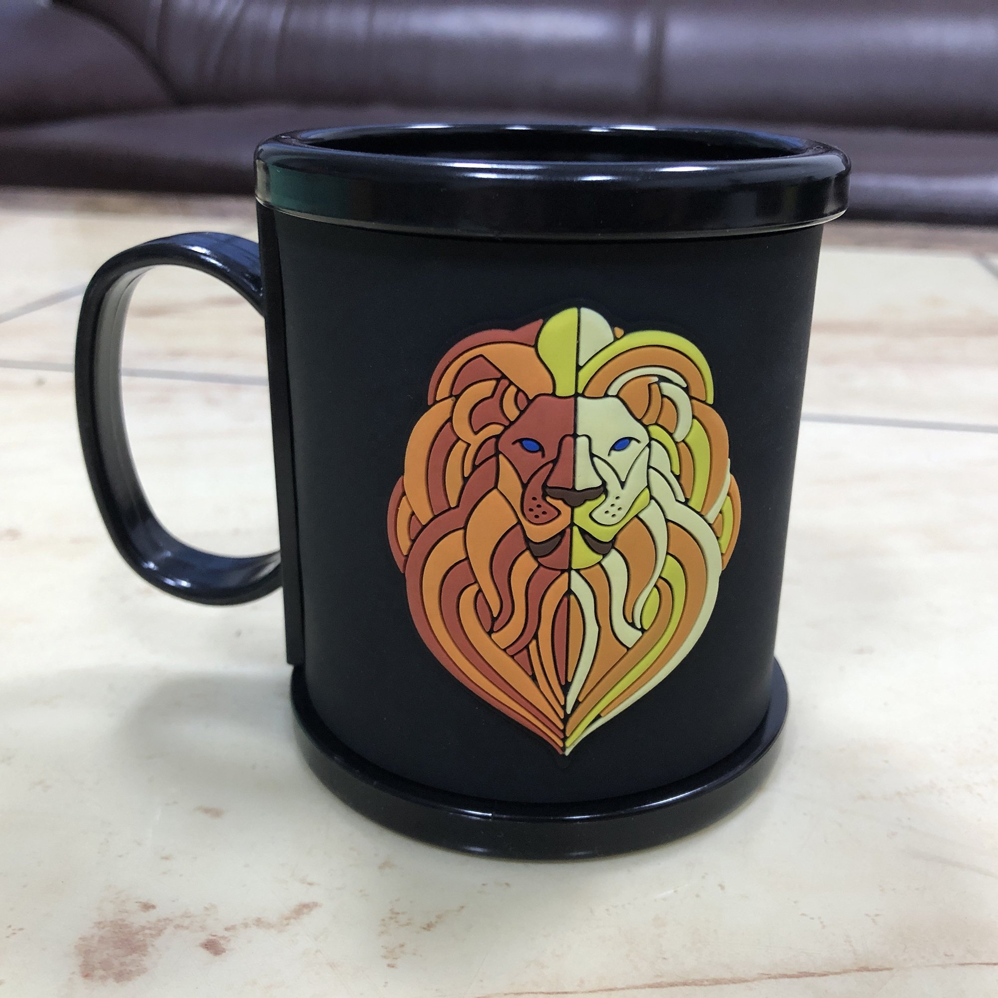 Wholesale kids gift custom funny plastic cup personalized silicone 3d cover cartoon mug with logo