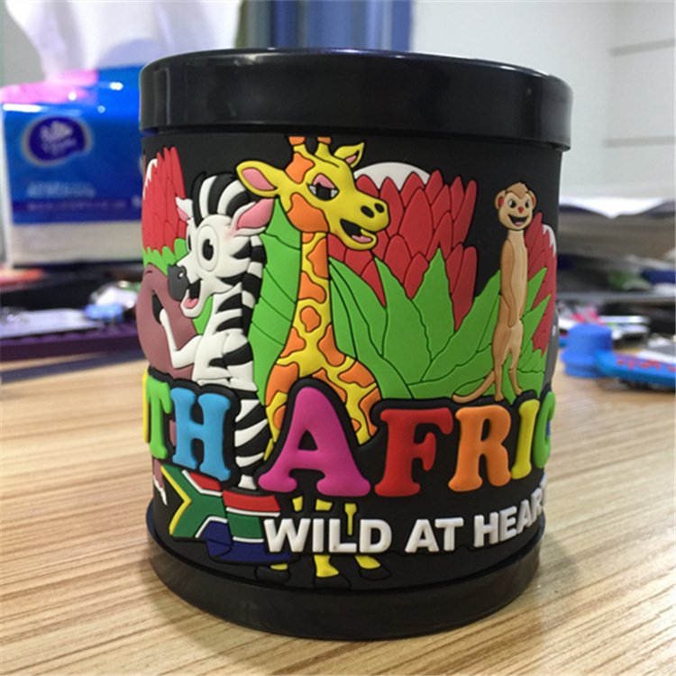 Wholesale kids gift custom funny plastic cup personalized silicone 3d cover cartoon mug with logo