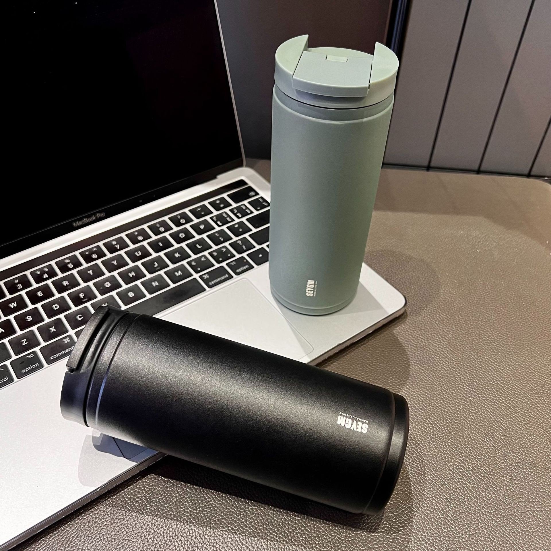 Custom Personalized Logo Eco-friendly Double Wall Stainless Steel Water Bottle Thermos Tumbler Thermal Coffee Mug