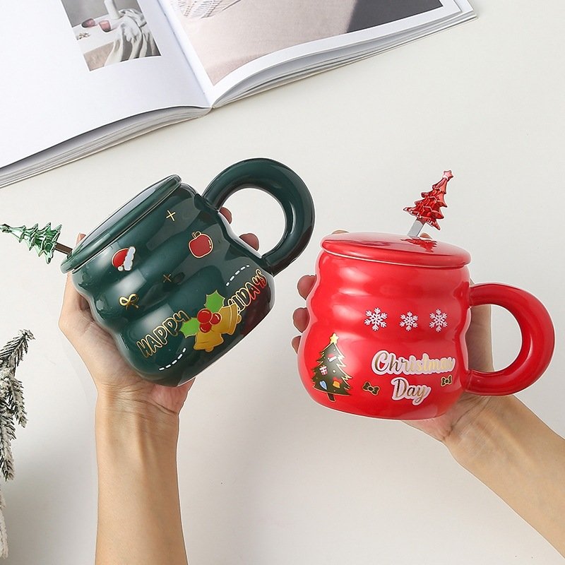 Wholesale Christmas 450ml Glaze Ceramic Office Home Drinkware Coffee Tea Handgrip Handle Spoon Cups Mugs