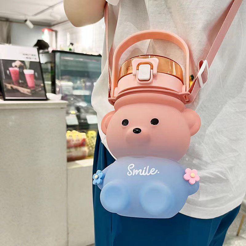 High value cute bear water bottle portable high temperature resistant and anti-drop straw bottle strap bear water bottle