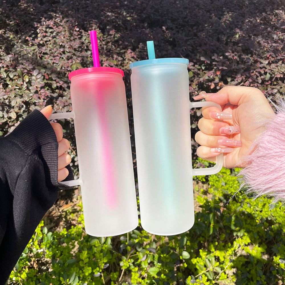USA 20oz Skinny Straight Glass Coffee Mug cup Sublimation Balnks Clear Frosted Glass Tumbler with Straw and Colored Plastic Lid