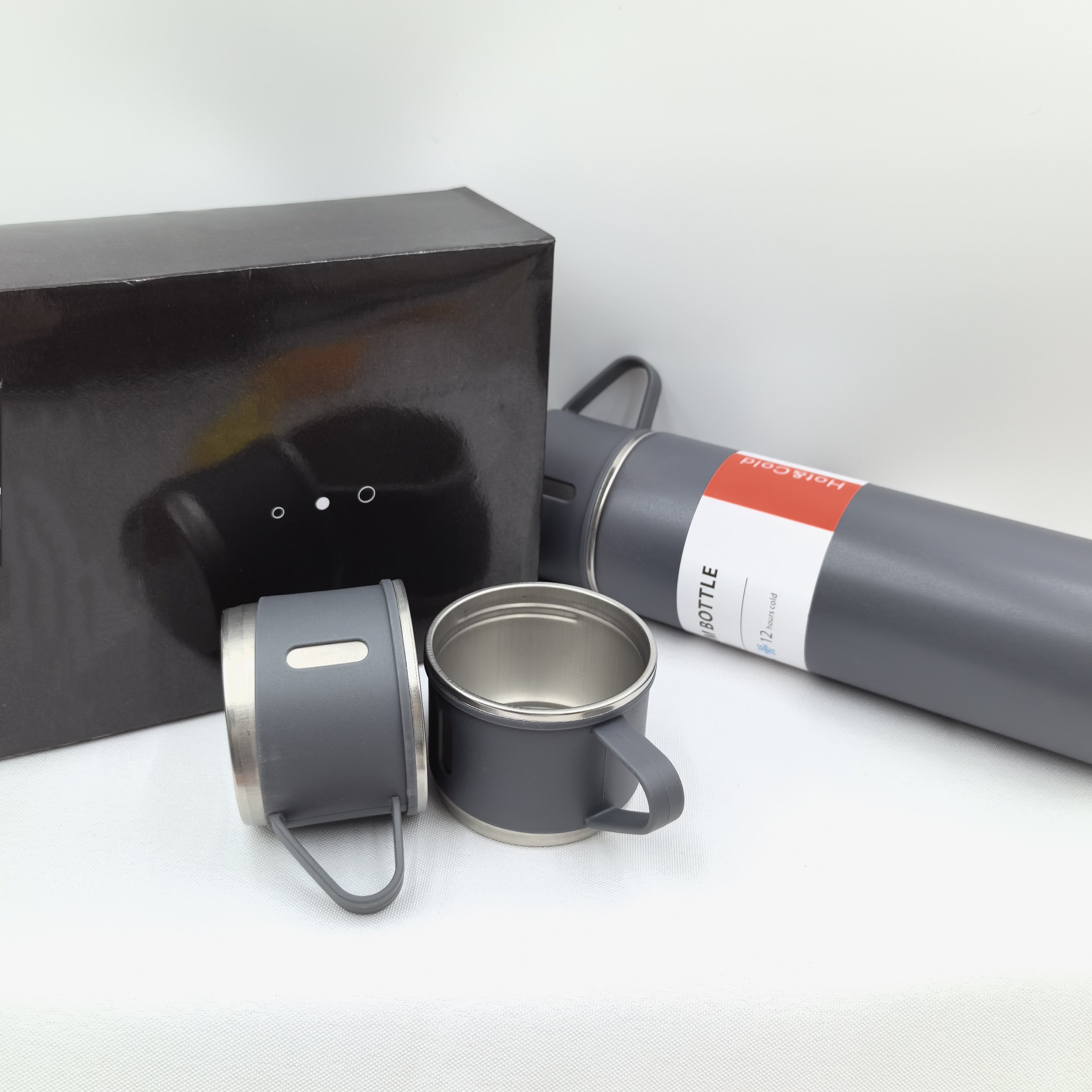Promotional Stainless Steel Travel Water Bottle Set Vacuum Flask 2 Cups & Mug Warmers for Men Women Thermal Mug Carafe Gift Set