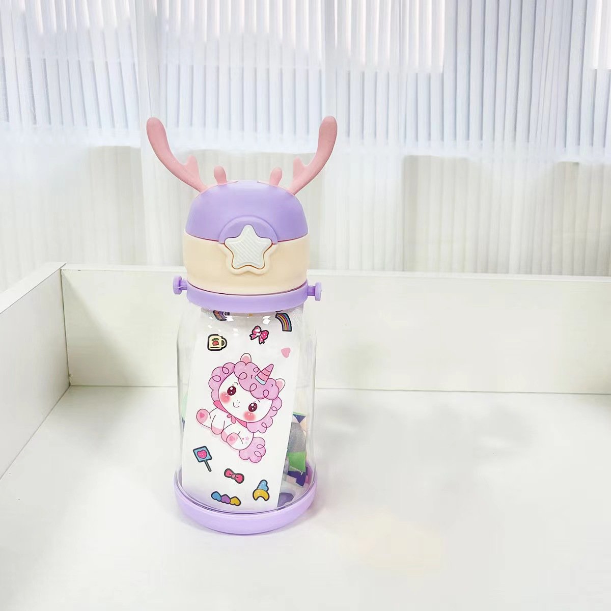 Wholesale Discount 600ml Cute Kids School Cartoon Antler Cup Student Gift Straw plastic Water Bottle for kids children
