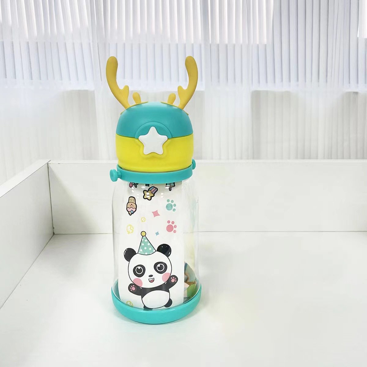 Wholesale Discount 600ml Cute Kids School Cartoon Antler Cup Student Gift Straw plastic Water Bottle for kids children