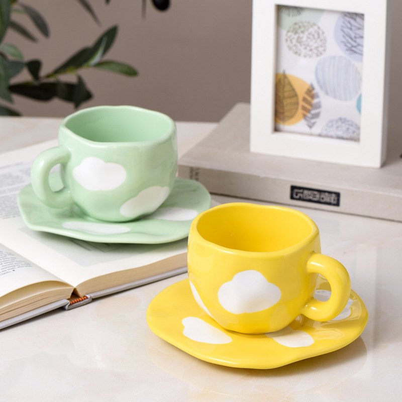 2023 Hand-Painted Retro Tea Saucer 200ML Insulated Coffee Mug with Handgrip Wholesale Stock for Afternoon Tea Drinkware