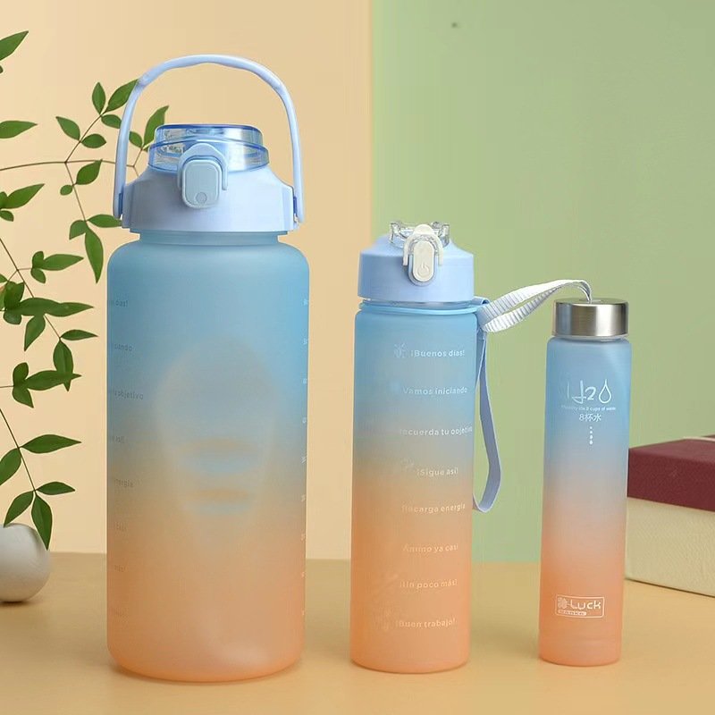 Hot sale Large Capacity half gallon 64 oz Gradient Color 3 in 1 Set Gym Plastic Water Bottle