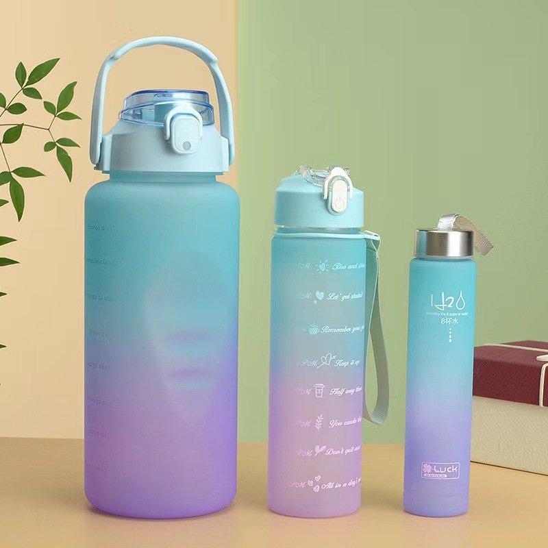 Hot sale Large Capacity half gallon 64 oz Gradient Color 3 in 1 Set Gym Plastic Water Bottle