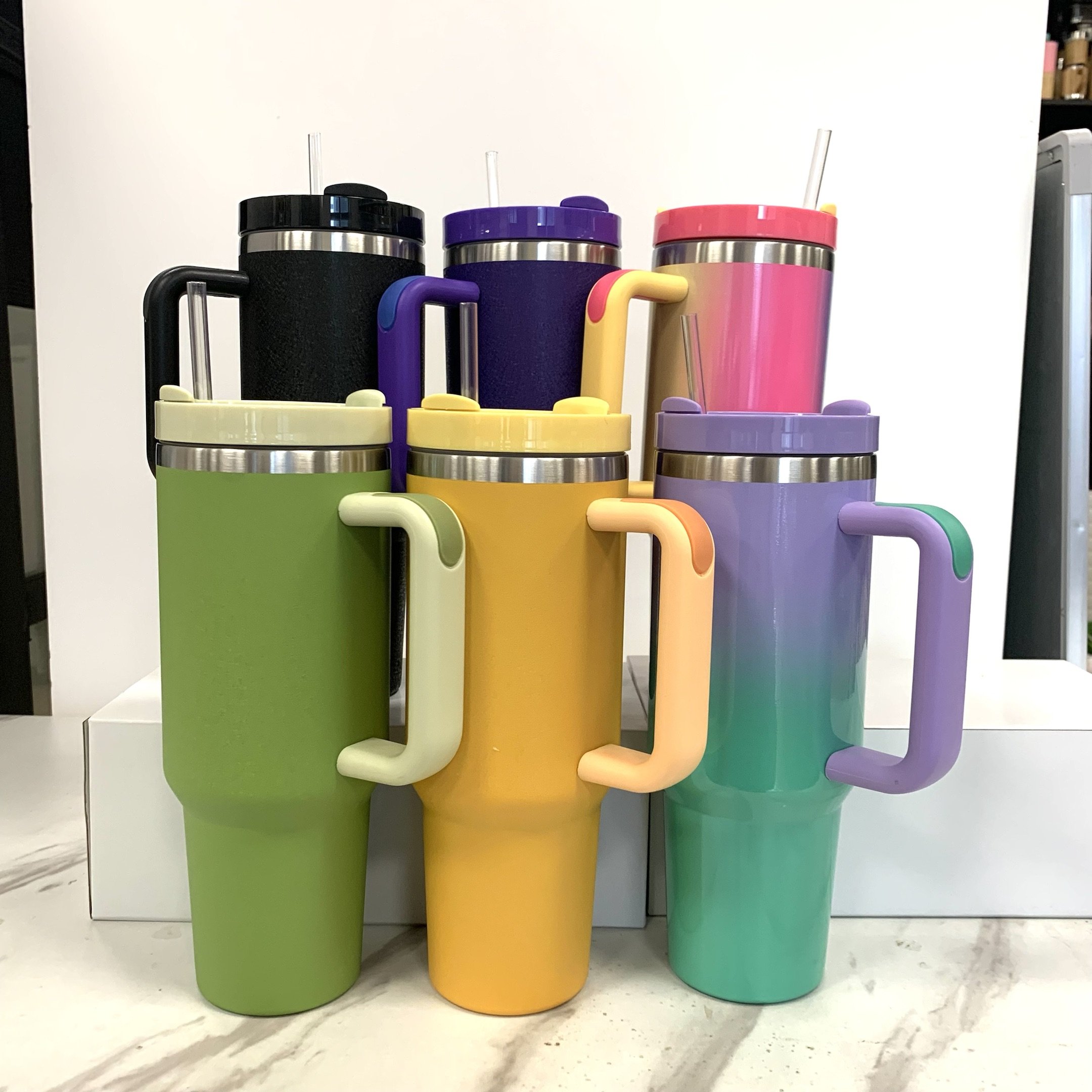 New Design Car Outdoor Custom Logo Wholesale Bulk Stainless Steel Tumblers 40OZ Tumbler With Handle Straw