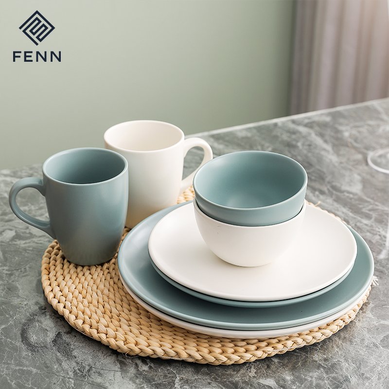 Wholesale Beauty White Sky Blue Glazed Inside Exquisite Ceramic Mug For Coffee