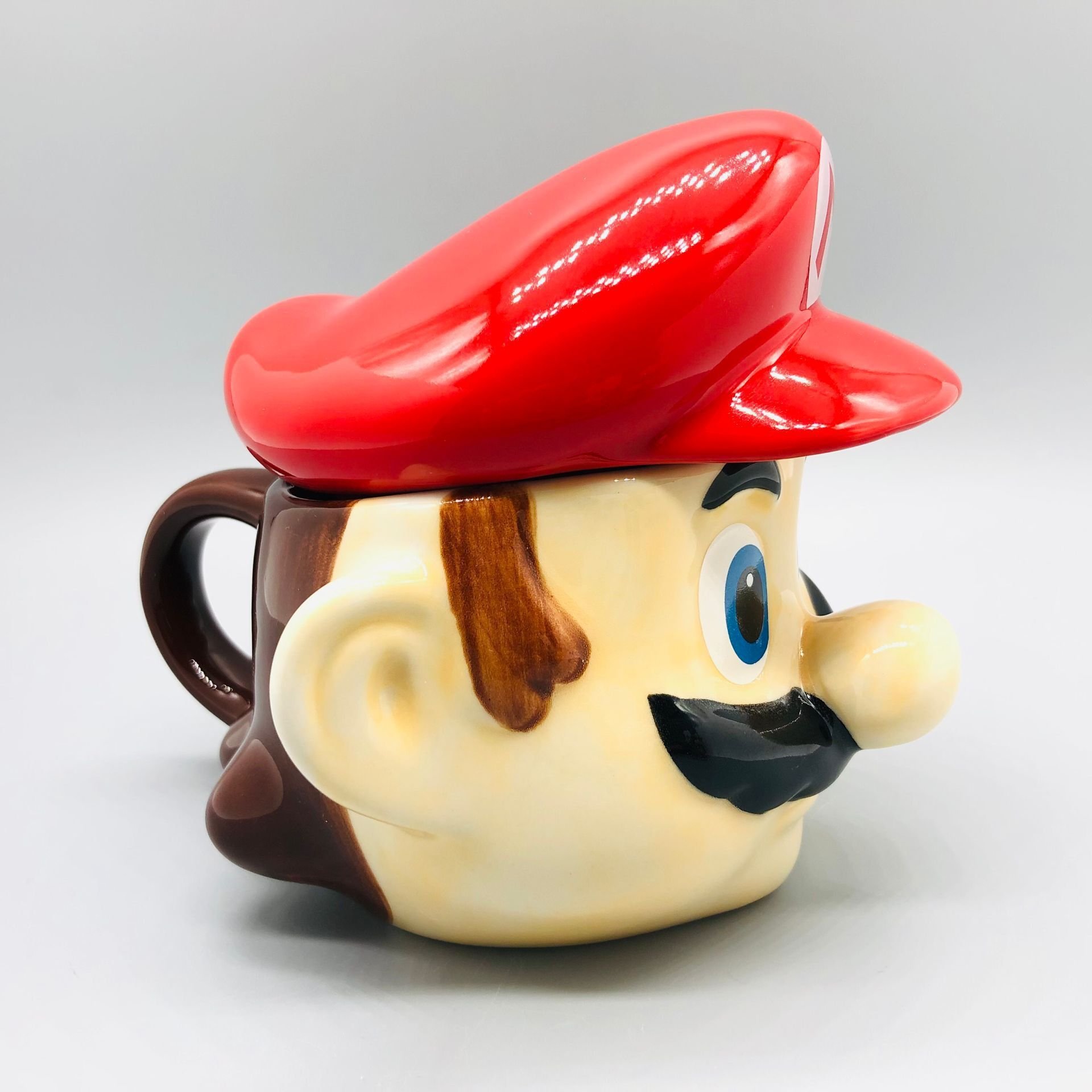 (Wholesale) Hot selling anime cartoon ceramic Mario coffee mug with lid for gift