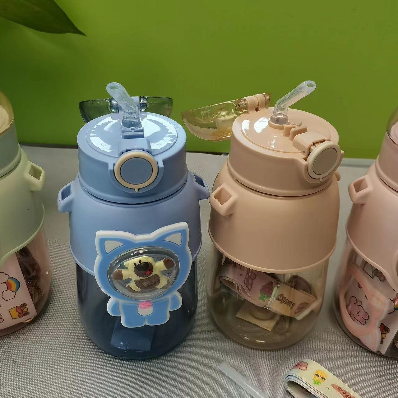 Summer cute 680ml children portable juice drinking cup bpa free reusable travel school kids plastic water bottles with straw