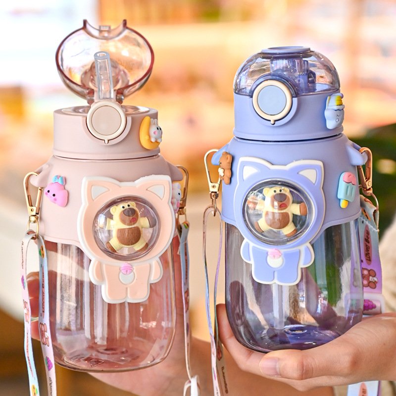Summer cute 680ml children portable juice drinking cup bpa free reusable travel school kids plastic water bottles with straw